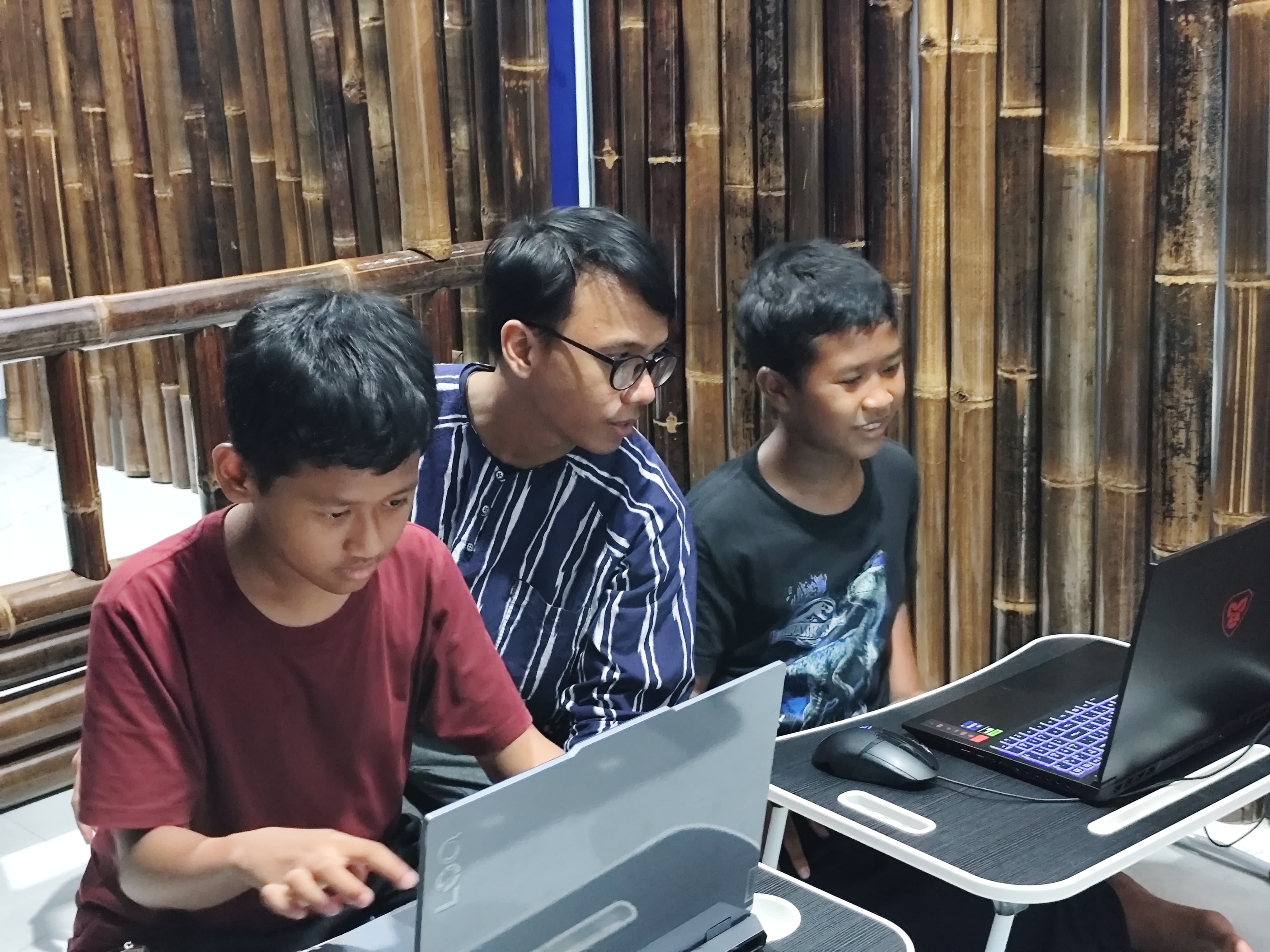 Belajar Coding diluar ruang